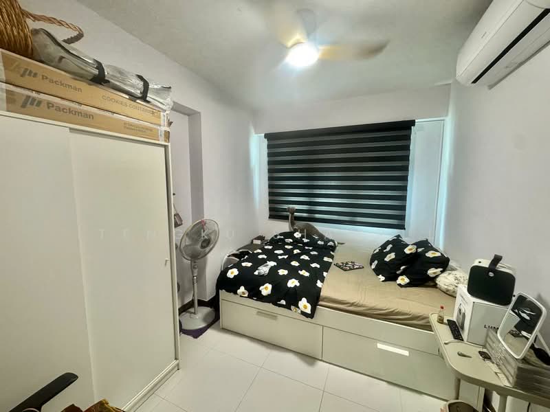 453 Yishun Street 41 HDB Flat For Sale at S$ 600,000 | PropertyGuru Singapore - Bedroom