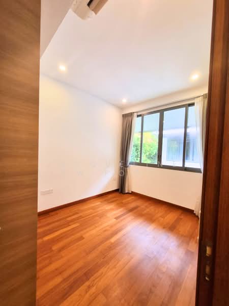 Greenwood Mews, 271 Greenwood Avenue, 5 Bedrooms, 3,165 sqft, Cluster House For Rent, by Jacqueline Liew Pooi Fun, 500064764 - Bedroom - PropertyGuru.com.sg
