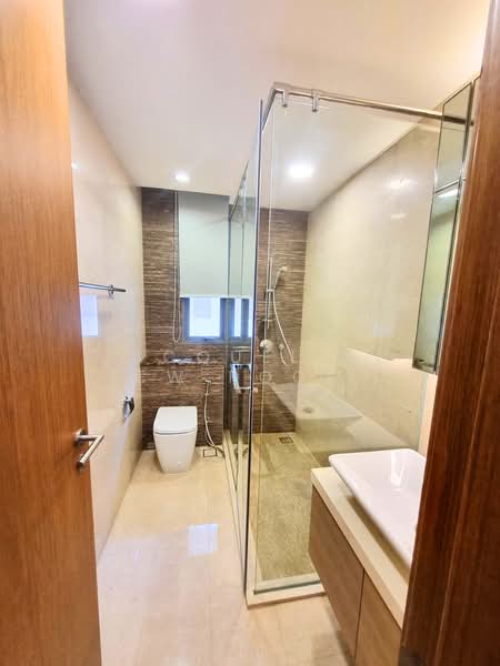 Greenwood Mews, 271 Greenwood Avenue, 5 Bedrooms, 3,165 sqft, Cluster House For Rent, by Jacqueline Liew Pooi Fun, 500064764 - Bathroom - PropertyGuru.com.sg