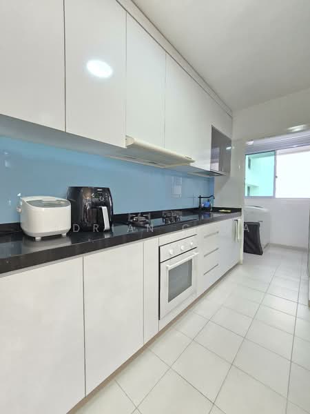 315C Yishun Greenwalk, 315C Yishun Avenue 9, 3 Bedrooms, 990 sqft, HDB Flat For Sale, by Adrian Chua, 500064772 - Kitchen - PropertyGuru.com.sg