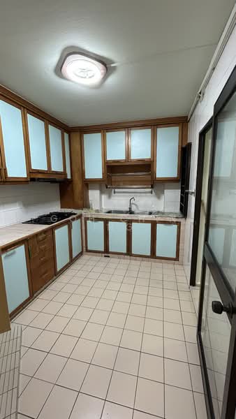 763 Woodlands Avenue 6 HDB Flat For Sale at S$ 658,888 | PropertyGuru Singapore - Kitchen