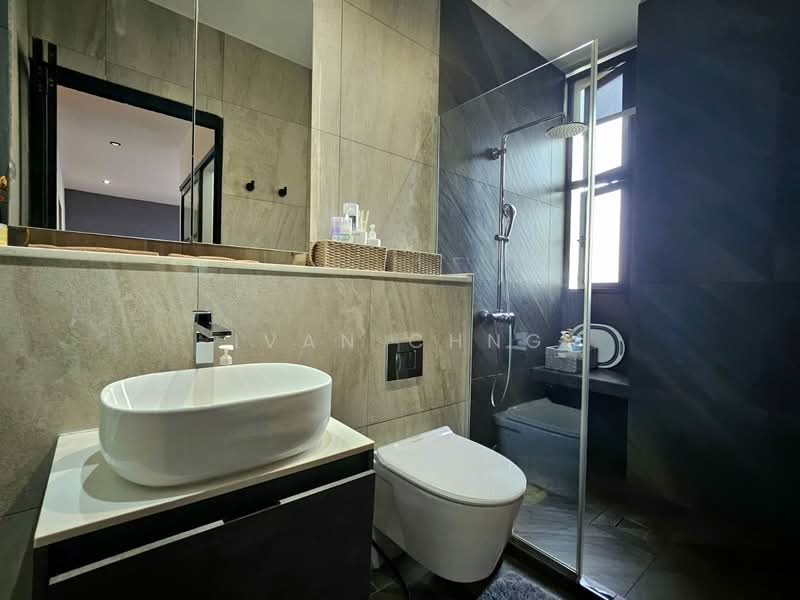 ⭐️⭐️LANDED7772@ $3.Xm Renovated 2 Storey Corner Terrace Freehold Cluster Living in D15 Corner Terrace For Sale at S$ 3,500,000 | PropertyGuru Singapore - Bathroom