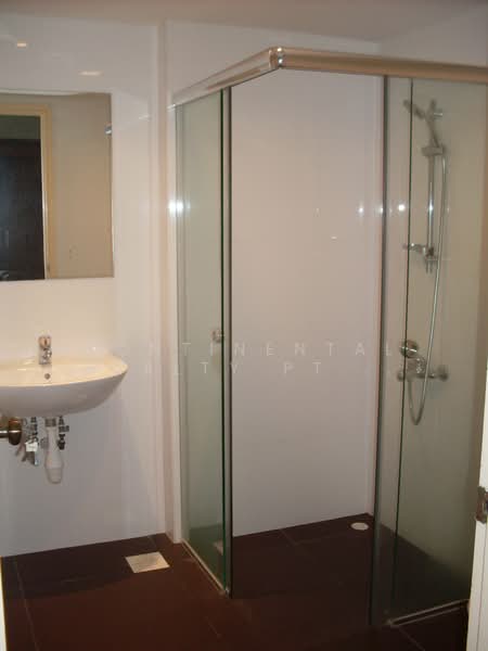 Central Green, 5 Jalan Membina, 3 Bedrooms, 1,432 sqft, Condominium For Rent, by DELIA, 500064812 - Bathroom - PropertyGuru.com.sg