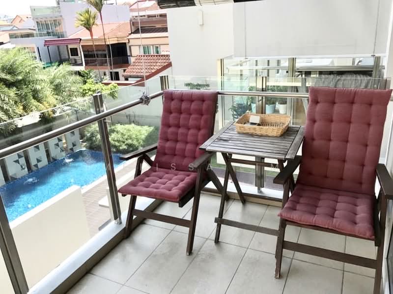Palmera East Apartment For Sale at S$ 1,150,000 | PropertyGuru Singapore - Balcony