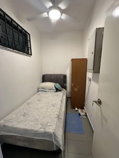 Fernwood Towers, 24 Fernwood Terrace, East Coast / Marine Parade, Room Rental, 180 sqft, Condominium For Rent, by Kathy Nguyen, 500064823 - Common R4 - PropertyGuru.com.sg