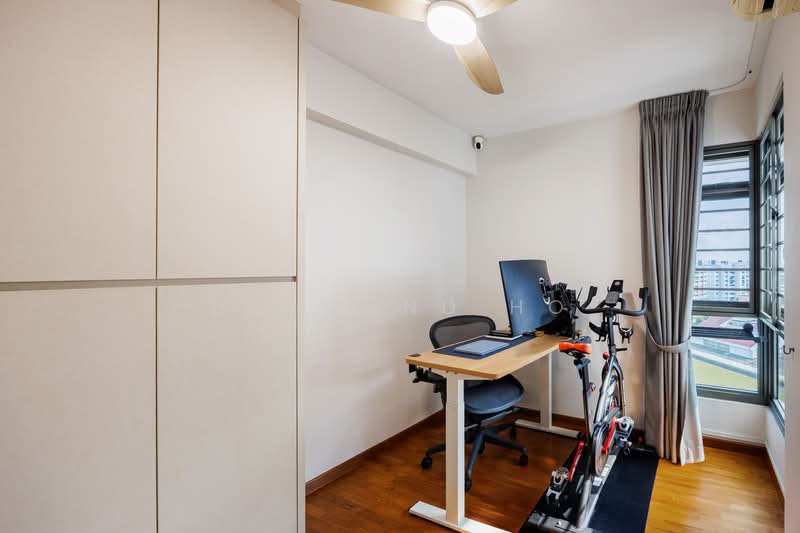 348D Yishun Avenue 11 HDB Flat For Sale at S$ 799,000 | PropertyGuru Singapore - Common Room 2