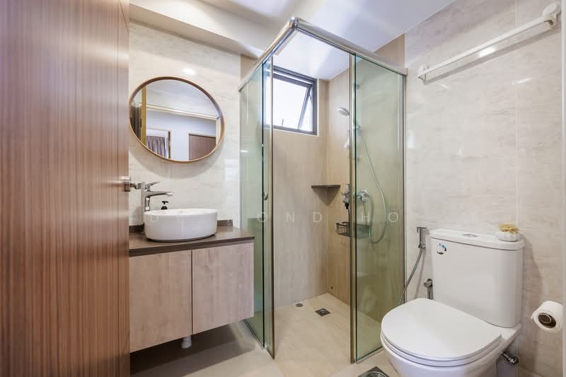 348D Yishun Avenue 11 HDB Flat For Sale at S$ 799,000 | PropertyGuru Singapore - Bathroom