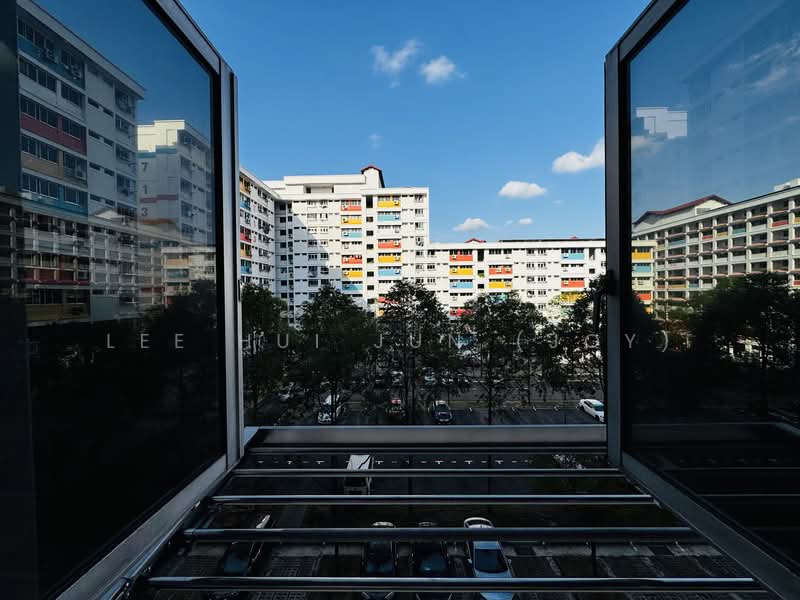 711 Jurong West Street 71 HDB Flat For Sale at S$ 508,000 | PropertyGuru Singapore - Exterior