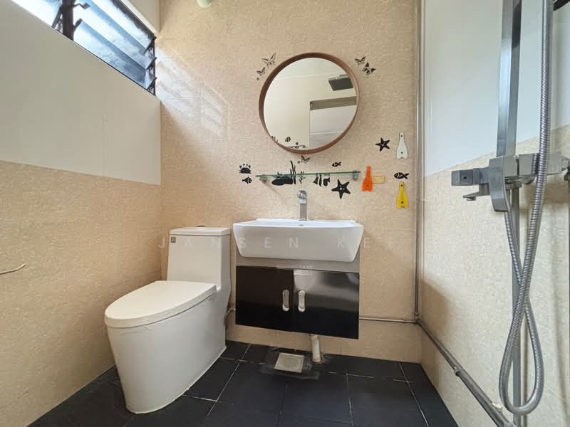 103 Bukit Purmei Road HDB Flat For Sale at S$ 600,000 | PropertyGuru Singapore - Bathroom