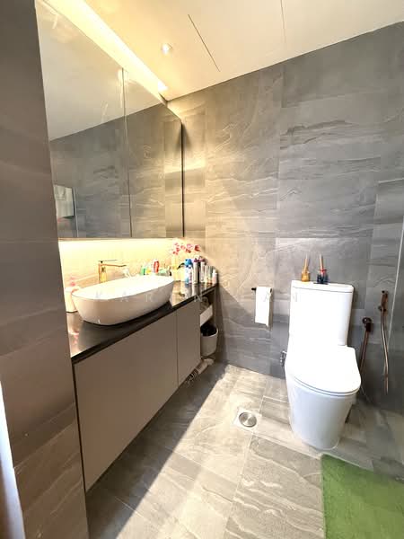 The Bayshore Condominium For Sale at S$ 1,380,000 | PropertyGuru Singapore - Bathroom