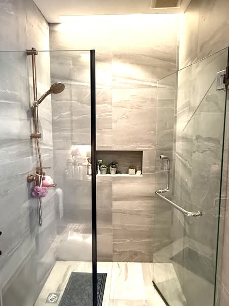 The Bayshore Condominium For Sale at S$ 1,380,000 | PropertyGuru Singapore - Bathroom