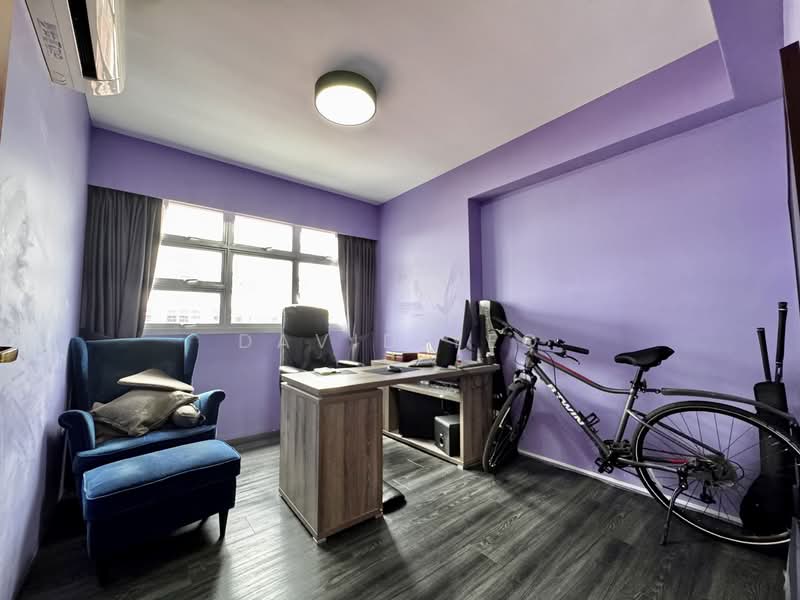 443A Bukit Batok West Avenue 8 HDB Flat For Sale at S$ 699,000 | PropertyGuru Singapore - Study
