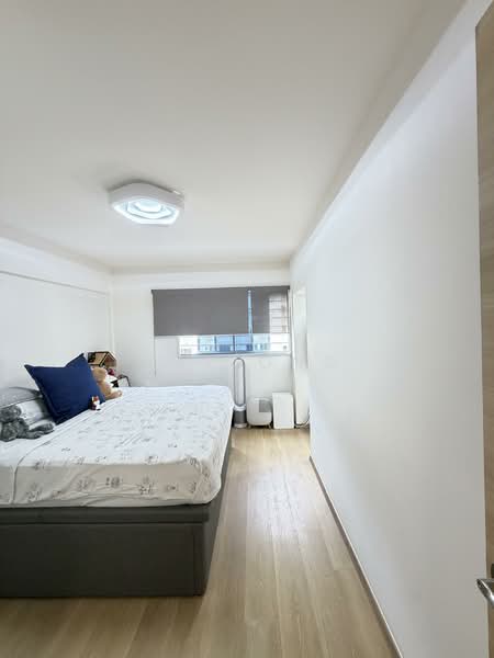57 Telok Blangah Heights HDB Flat For Sale at S$ 638,000 | PropertyGuru Singapore - Bedroom