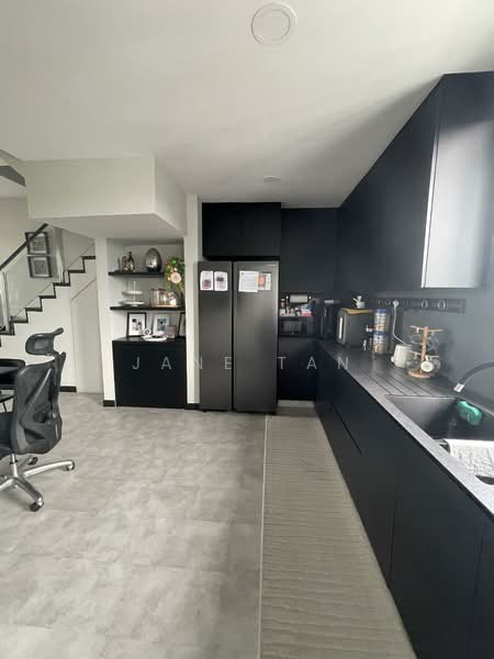 Viz at Holland, 221 Queensway, 4 Bedrooms, 2,390 sqft, Condominium For Rent, by Jane Tan, 500064858 - Kitchen - PropertyGuru.com.sg