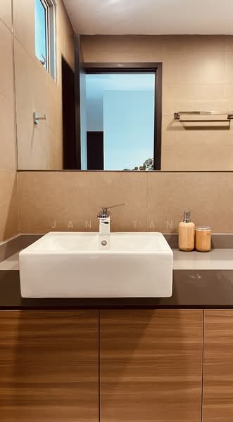 Viz at Holland, 221 Queensway, 4 Bedrooms, 2,390 sqft, Condominium For Rent, by Jane Tan, 500064858 - Bathroom - PropertyGuru.com.sg