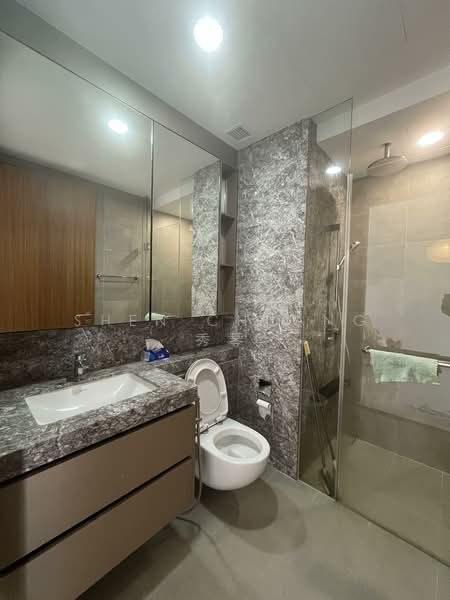 Stirling Residences, 23 Stirling Road, 2 Bedrooms, 657 sqft, Condominium For Rent, by Shen Chuang 秀琴, 500064862 - Bathroom - PropertyGuru.com.sg