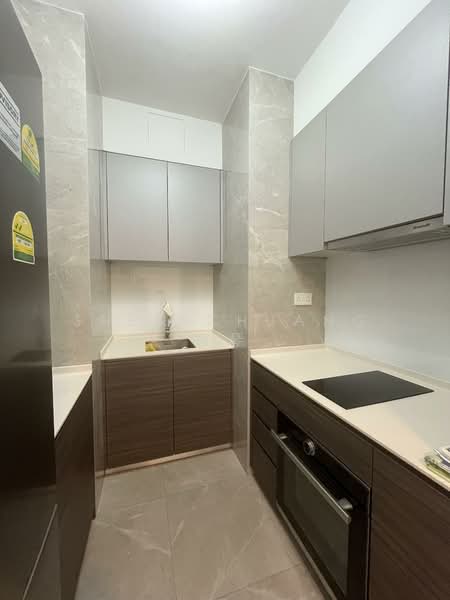 Stirling Residences, 23 Stirling Road, 2 Bedrooms, 657 sqft, Condominium For Rent, by Shen Chuang 秀琴, 500064862 - Kitchen - PropertyGuru.com.sg