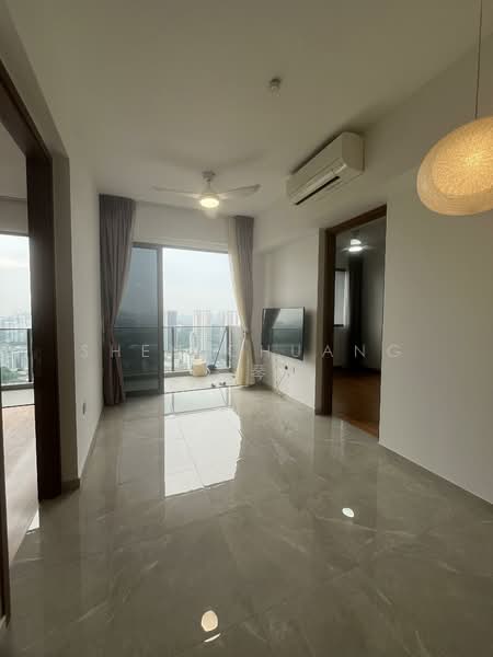 Stirling Residences, 23 Stirling Road, 2 Bedrooms, 657 sqft, Condominium For Rent, by Shen Chuang 秀琴, 500064862 - Living Room - PropertyGuru.com.sg