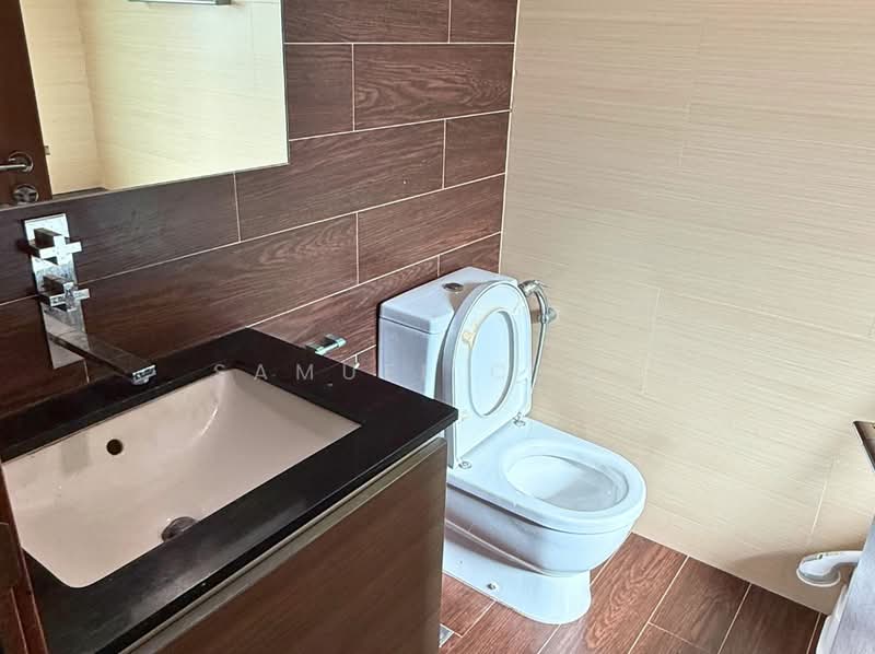 Bluwaters, 195B Jalan Loyang Besar, 2 Bedrooms, 813 sqft, Apartment For Rent, by Samuel Chau, 500064874 - Bathroom - PropertyGuru.com.sg