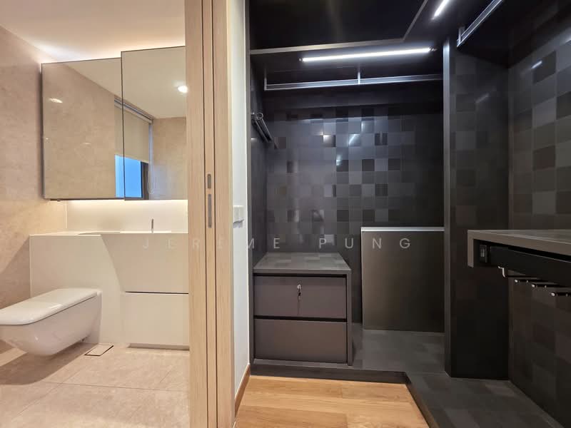 Cairnhill Nine Condominium For Sale at S$ 2,780,000 | PropertyGuru Singapore - Bathroom