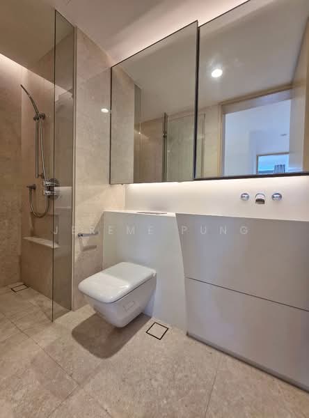 Cairnhill Nine Condominium For Sale at S$ 2,780,000 | PropertyGuru Singapore - Bathroom
