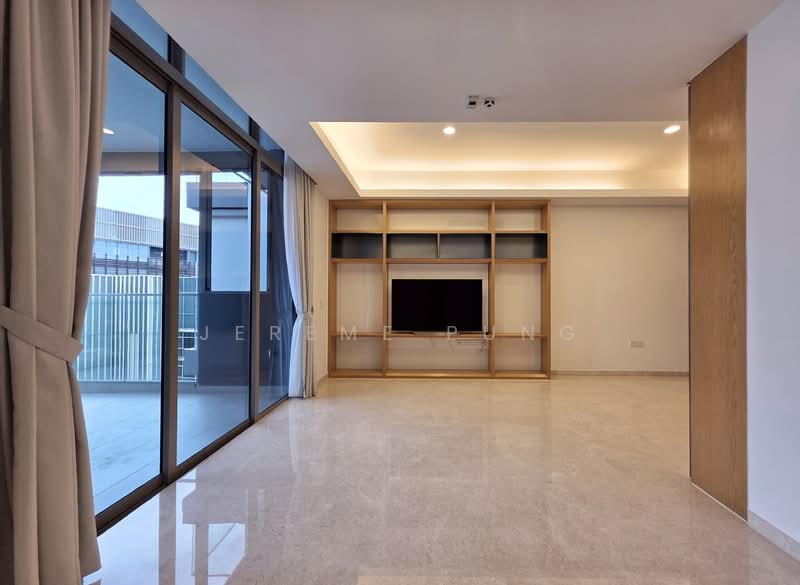 Cairnhill Nine Condominium For Sale at S$ 2,780,000 | PropertyGuru Singapore - Living Room