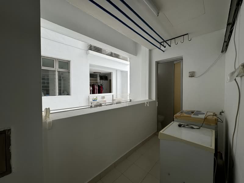 The Trumps, 1 Jalan Kembangan, 3 Bedrooms, 1,356 sqft, Condominium For Rent, by Sarah Ni, 500064882 - PropertyGuru.com.sg