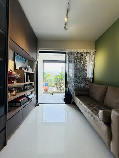 Riverfront Residences Condominium For Sale at S$ 1,580,000 | PropertyGuru Singapore - Living Room