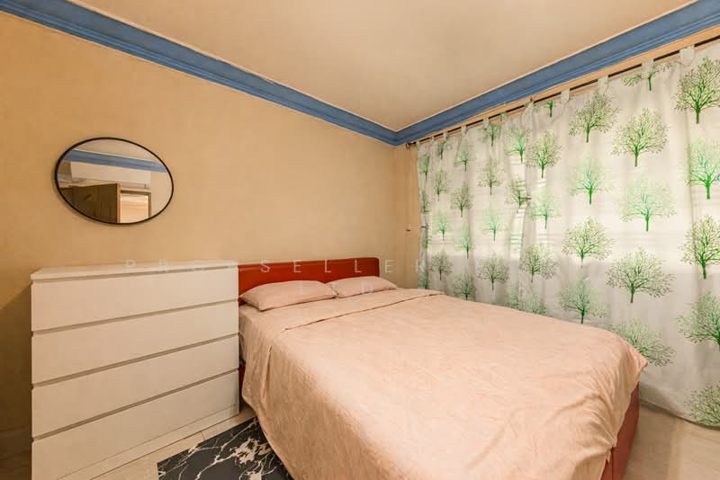 832 Woodlands Street 83 HDB Flat For Sale at S$ 810,000 | PropertyGuru Singapore - Bedroom