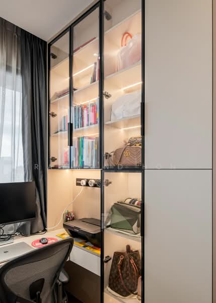 Stirling Residences Condominium For Sale at S$ 1,600,000 | PropertyGuru Singapore - Study