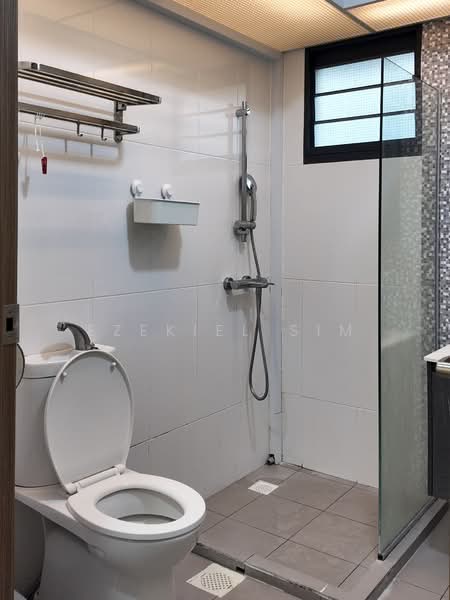101A Bidadari Park Drive HDB Flat For Sale at S$ 799,000 | PropertyGuru Singapore - Bathroom