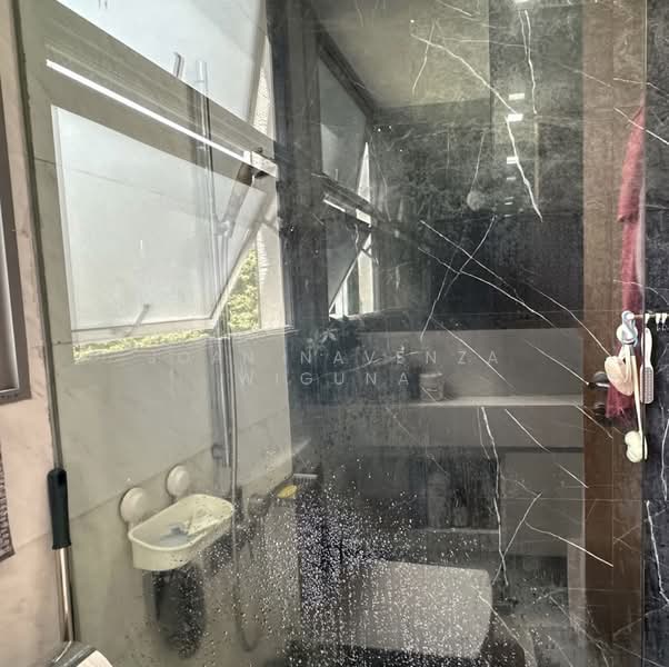 The Lanai Condominium For Sale at S$ 2,100,000 | PropertyGuru Singapore - Bathroom