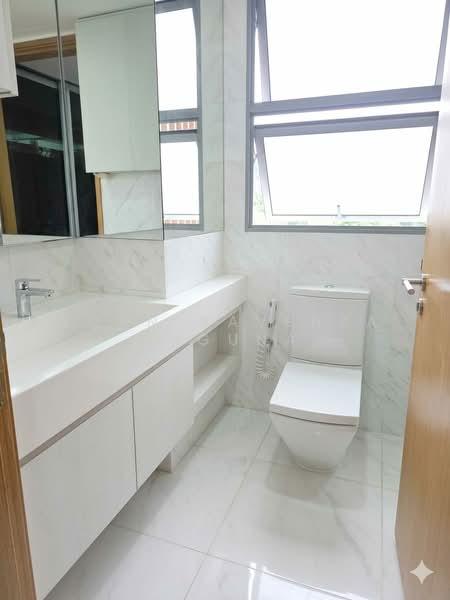 The Lanai, 140 Hillview Avenue, 3 Bedrooms, 1,109 sqft, Condominium For Sale, by Joan Navenza Wiguna, 500064927 - Bathroom - PropertyGuru.com.sg