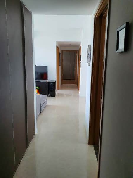 Waterbank at Dakota, 25 Dakota Crescent, 3 Bedrooms, 1,200 sqft, Condominium For Rent, by Patrick Nelson, 500064928 - Corridor - PropertyGuru.com.sg