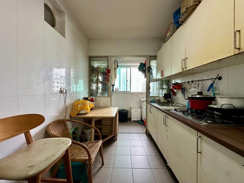 468C Fernvale Link HDB Flat For Sale at S$ 639,999 | PropertyGuru Singapore - Kitchen