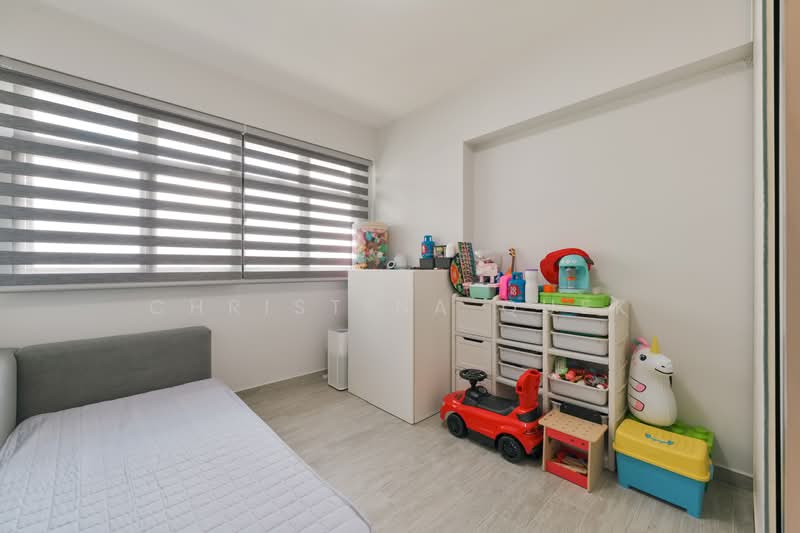 278C Compassvale Bow HDB Flat For Sale at S$ 850,000 | PropertyGuru Singapore - Bedroom