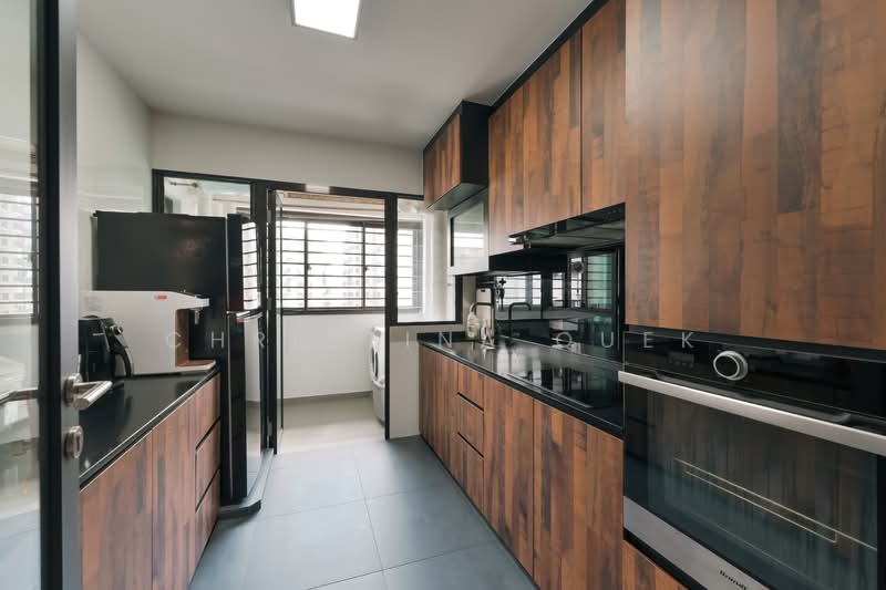 278C Compassvale Bow HDB Flat For Sale at S$ 850,000 | PropertyGuru Singapore - Kitchen