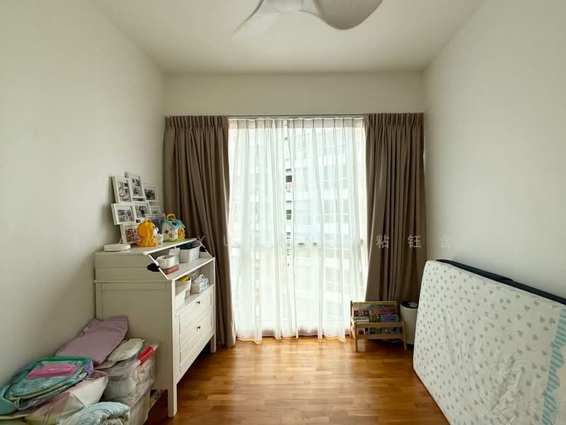 The Tampines Trilliant, 21 Tampines Central 7, 3 Bedrooms, 1,001 sqft, Executive Condominium For Rent, by Liam Yuhan (粘钰含), 500064947 - Bedroom - PropertyGuru.com.sg