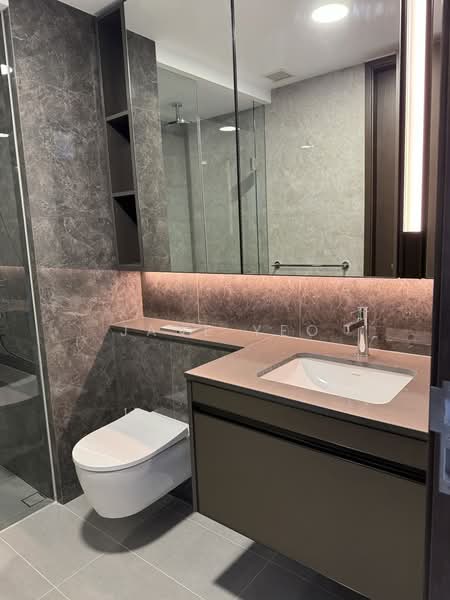 Tembusu Grand, 96 Jalan Tembusu, 1 Bedroom, 527 sqft, Condominium For Rent, by Jane Yeo, 500064969 - Bathroom - PropertyGuru.com.sg