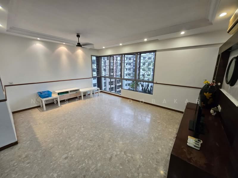 The Florida, 70 Hougang Avenue 7, 3 Bedrooms, 1,313 sqft, Condominium For Rent, by Nasser Aboobakar, 500064978 - Living Room - PropertyGuru.com.sg
