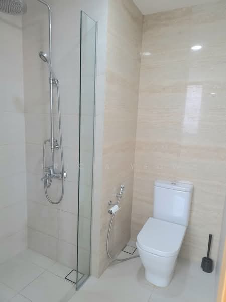 Thomson Three Condominium For Sale at S$ 895,000 | PropertyGuru Singapore - Bathroom