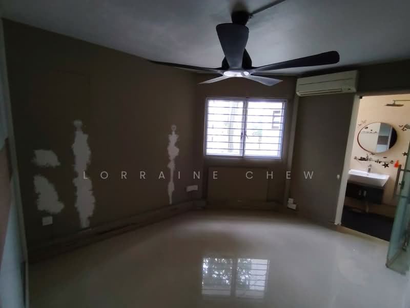 103 Bukit Purmei Road HDB Flat For Sale at S$ 600,000 | PropertyGuru Singapore - Bathroom