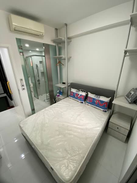 Park 1 Suites, Lorong 40 Geylang, Room Rental, 300 sqft, Condominium For Rent, by Dave Ong, 500065012 - Bedroom - PropertyGuru.com.sg