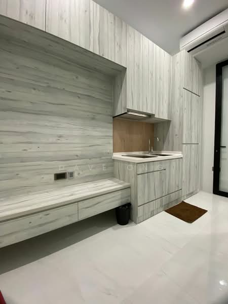 Park 1 Suites, Lorong 40 Geylang, Room Rental, 300 sqft, Condominium For Rent, by Dave Ong, 500065012 - Kitchen - PropertyGuru.com.sg