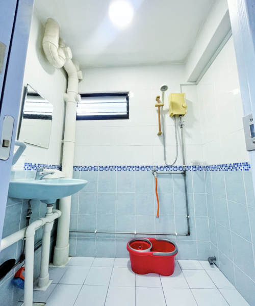 10 Telok Blangah Crescent, 10 Telok Blangah Crescent, Room Rental, 550 sqft, HDB Flat For Rent, by Jowell Chia 谢炳耀, 500065014 - Bathroom - PropertyGuru.com.sg