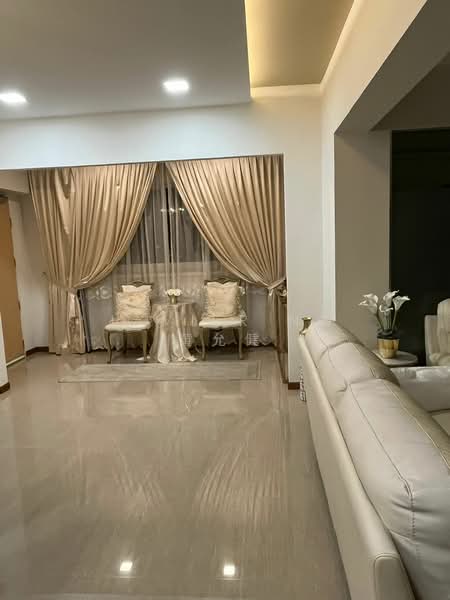 205 Choa Chu Kang Central HDB Flat For Sale at S$ 830,000 | PropertyGuru Singapore - Living Room