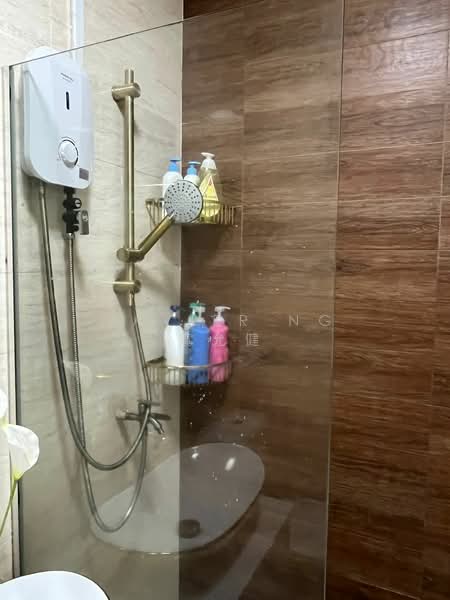 205 Choa Chu Kang Central HDB Flat For Sale at S$ 830,000 | PropertyGuru Singapore - Bathroom