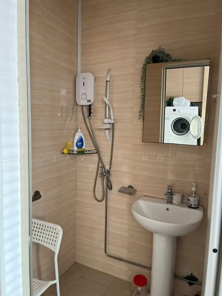 205 Choa Chu Kang Central HDB Flat For Sale at S$ 830,000 | PropertyGuru Singapore - Bathroom