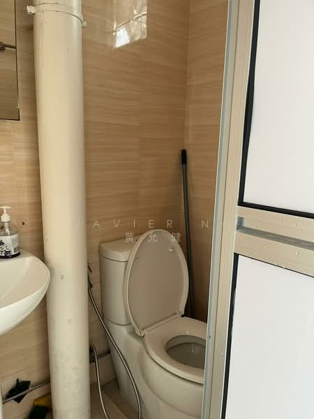 205 Choa Chu Kang Central HDB Flat For Sale at S$ 830,000 | PropertyGuru Singapore - Bathroom