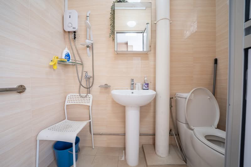 205 Choa Chu Kang Central, 205 Choa Chu Kang Central, 4 Bedrooms, 1,313 sqft, HDB Flat For Sale, by Javier Ng 黄允健, 500065020 - Bathroom - PropertyGuru.com.sg
